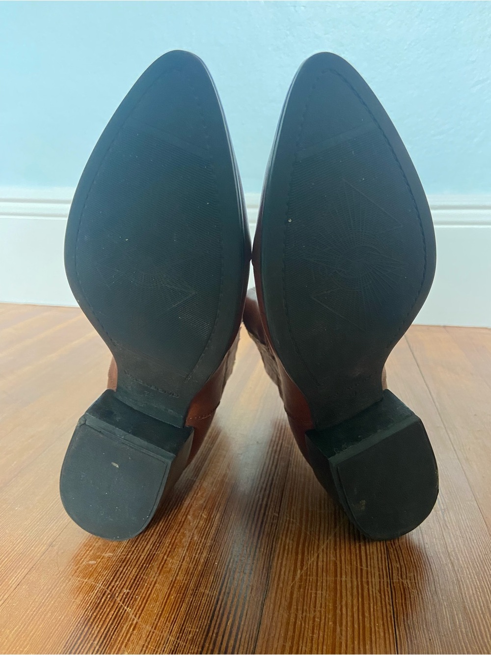 Women's Brown Leather Vagabond Chelsea Boots - Picture 9 of 10